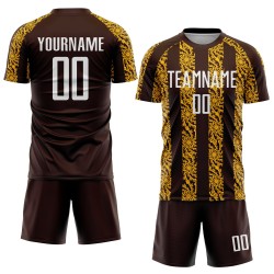 Maglia da calcio personalizzata con stampa a sublimazione di forma astratta marrone bianco-oro Maglia da calcio personalizzata con stampa a sublimazione di forma astratta marrone bianco-oro